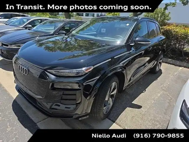 2025 Audi Q6 e-tron Premium Plus quattro's photo