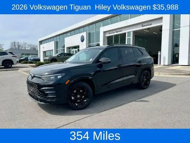 2026 Volkswagen Tiguan 2.0T SE R-Line Black's photo