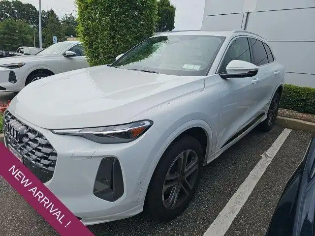 2025 Audi Q5 40 Premium's photo