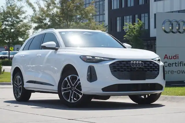 2025 Audi Q5 40 Premium's photo