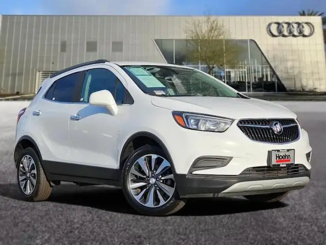 2022 Buick Encore Preferred's photo