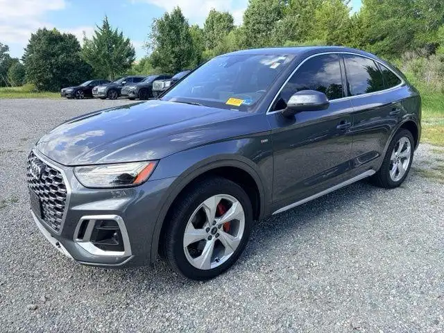2023 Audi Q5 Sportback 45 Premium Plus's photo