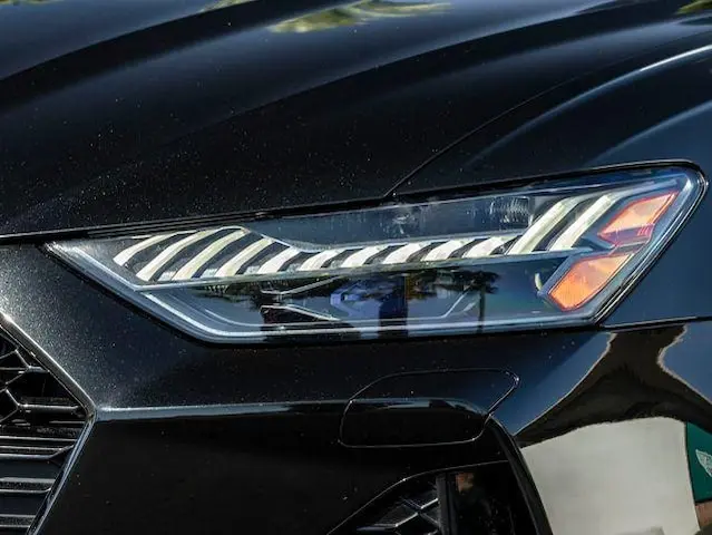 2023 Audi RS 6 Avant Base photo 3