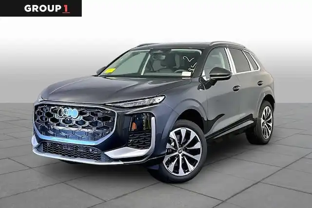 2026 Audi Q3 S line quattro's photo