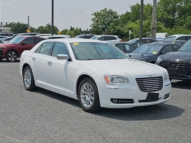 2014 Chrysler 300 C V6's photo