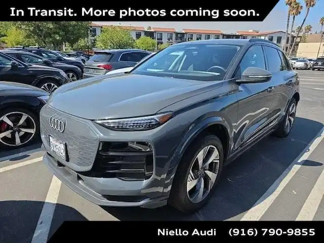 2025 Audi Q6 e-tron Premium Plus quattro's photo