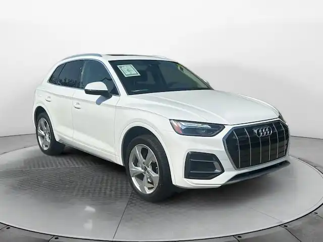 2021 Audi Q5 45 Premium Plus's photo