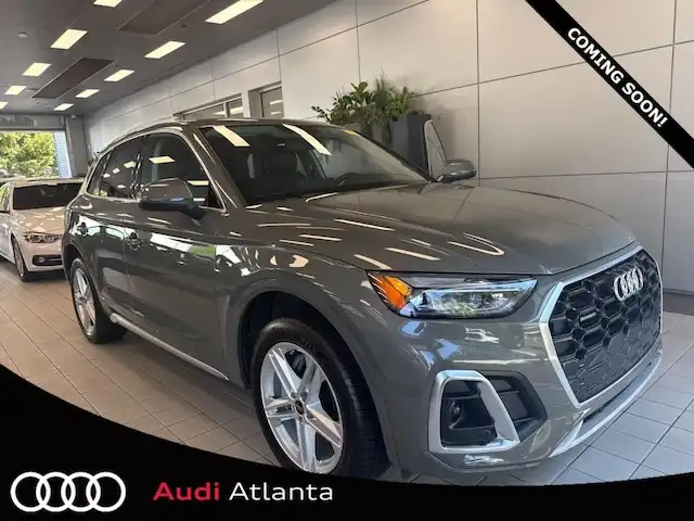 2023 Audi Q5 55 e Premium's photo