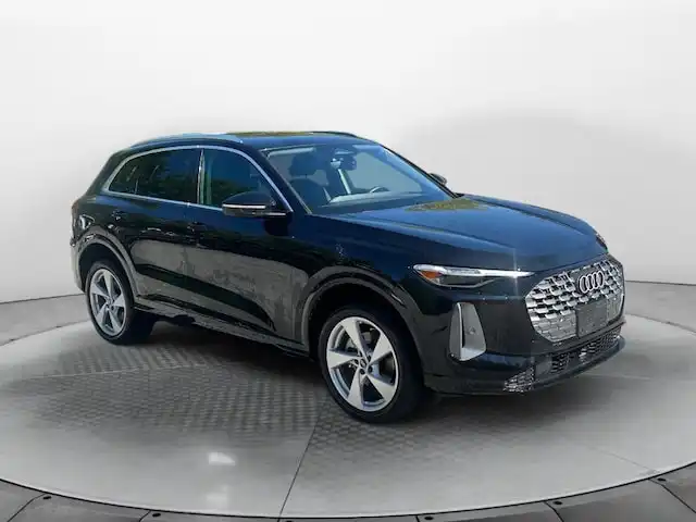 2026 Audi Q5 Premium Plus quattro's photo