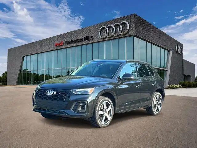 2023 Audi Q5 45 Premium Plus's photo