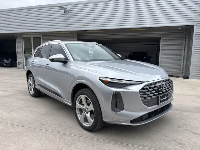 2026 Audi Q5 Premium Plus quattro photo 3
