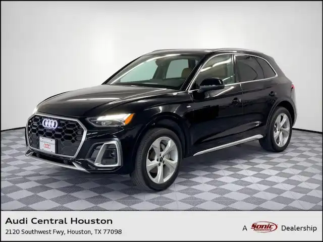 2023 Audi Q5 45 Premium Plus's photo