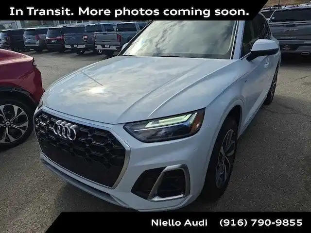 2023 Audi Q5 45 Premium Plus's photo