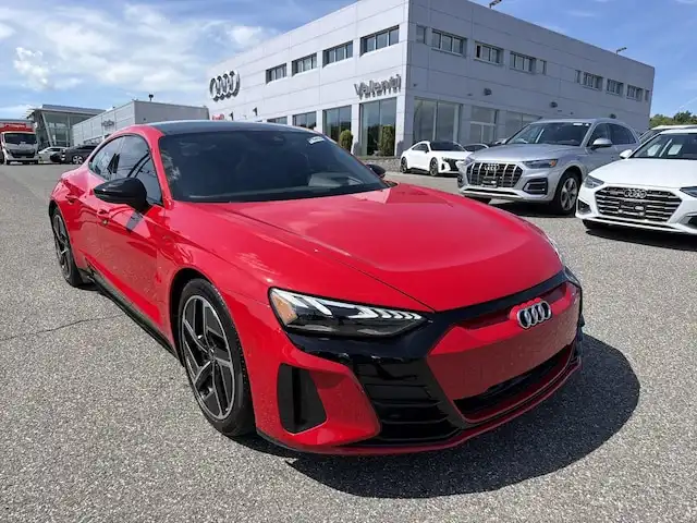 2023 Audi RS e-tron GT Base's photo