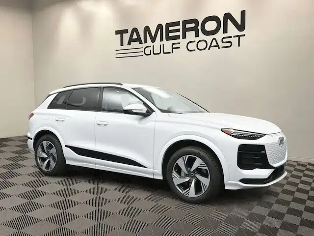 2025 Audi Q6 e-tron Premium Plus quattro's photo
