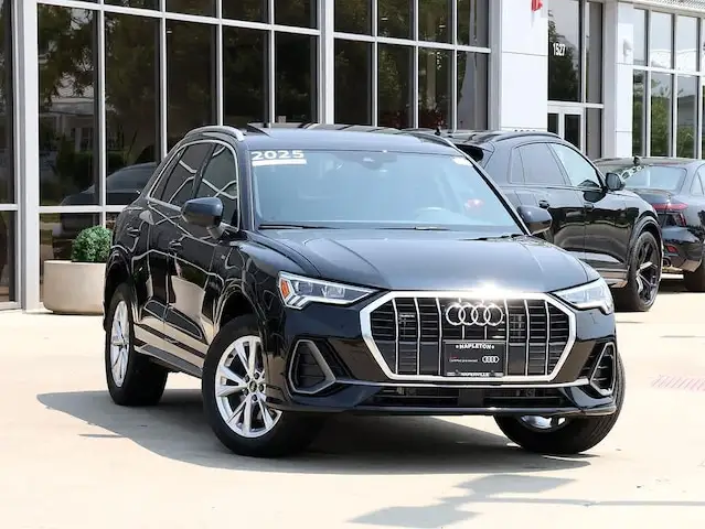 2025 Audi Q3 45 TFSI S Line Premium quattro photo 1