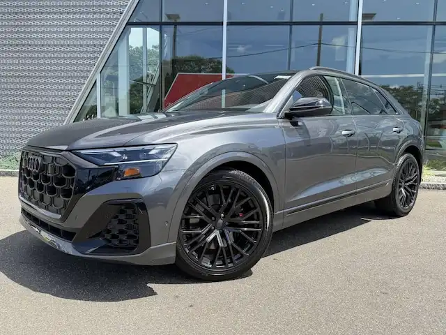 2026 Audi SQ8 Premium Plus quattro's photo