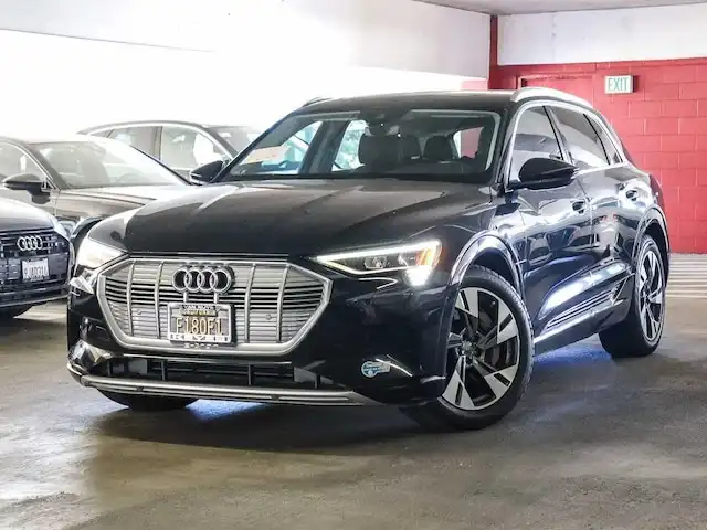 2021 Audi e-tron 95 kWh Premium quattro's photo