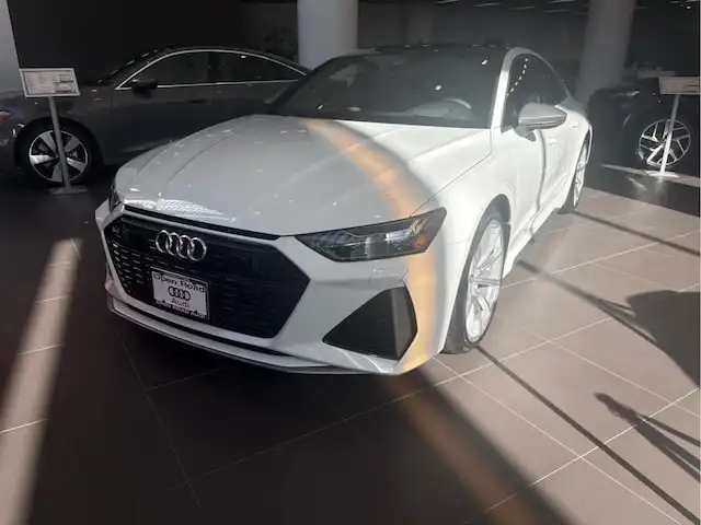 2025 Audi RS7 Performance's photo