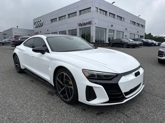 2023 Audi RS e-tron GT Base's photo
