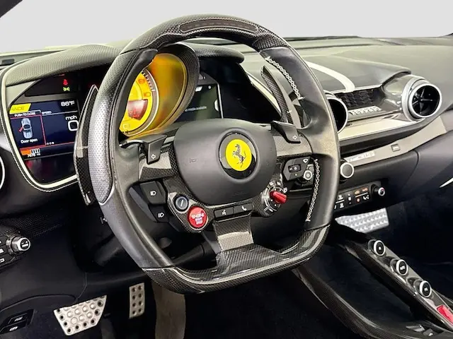 2021 Ferrari 812 Base photo 4