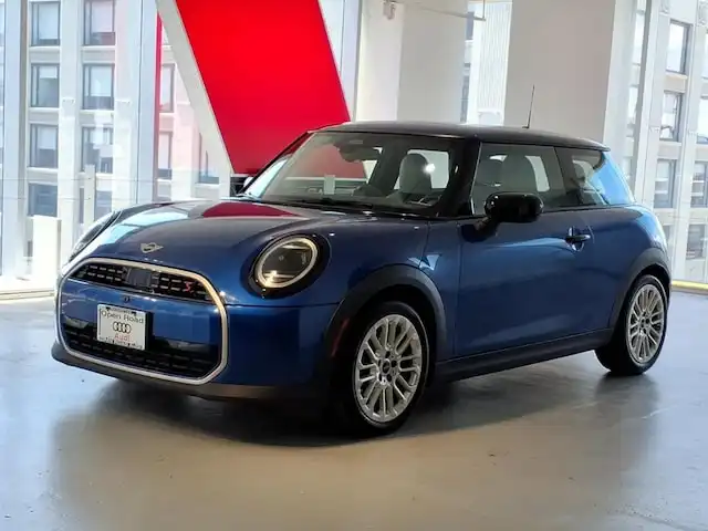 2025 MINI Hardtop Cooper S's photo