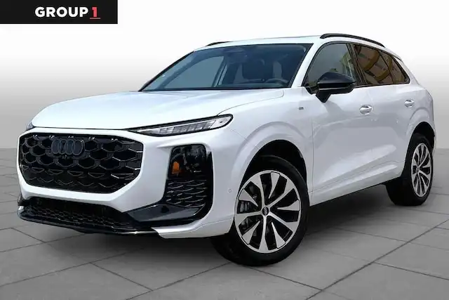 2026 Audi Q3 S line quattro's photo