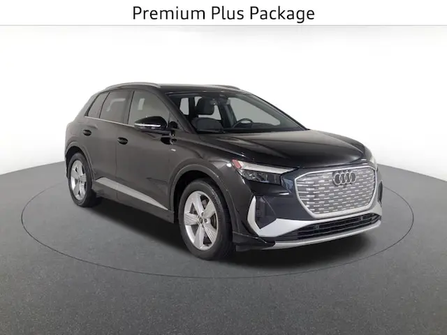 2025 Audi Q4 e-tron 55 Premium Plus quattro photo 3