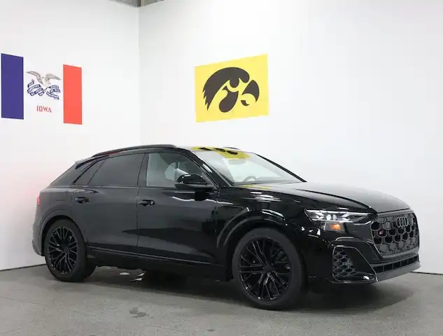 2026 Audi SQ8 Prestige quattro's photo