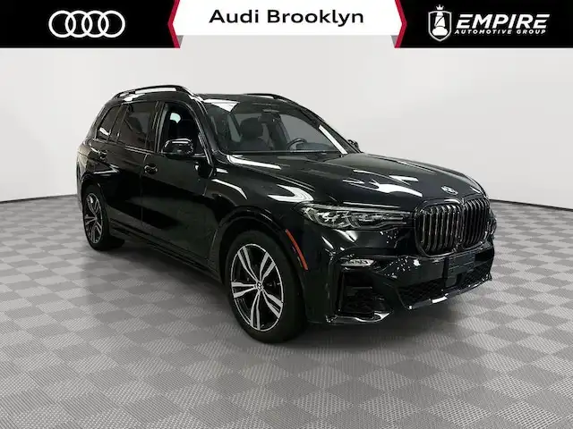 2022 BMW X7 xDrive40i's photo