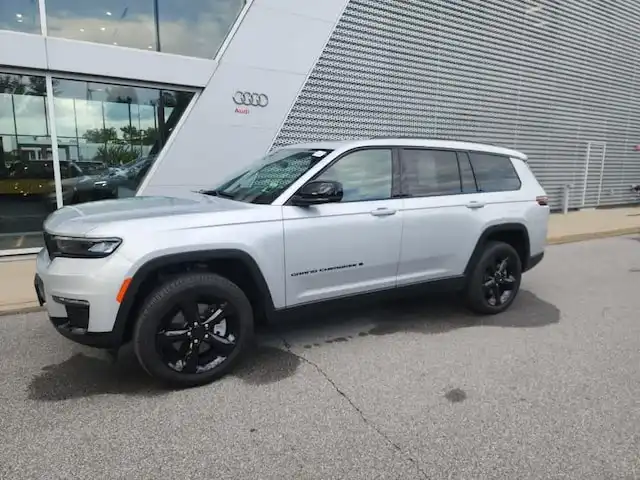 2025 Jeep Grand Cherokee L Limited 4x4's photo