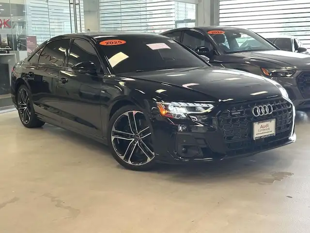 2025 Audi A8 55 TFSI L quattro Tiptronic's photo