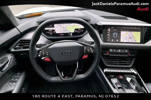 2025 Audi RS e-tron GT Base photo 5