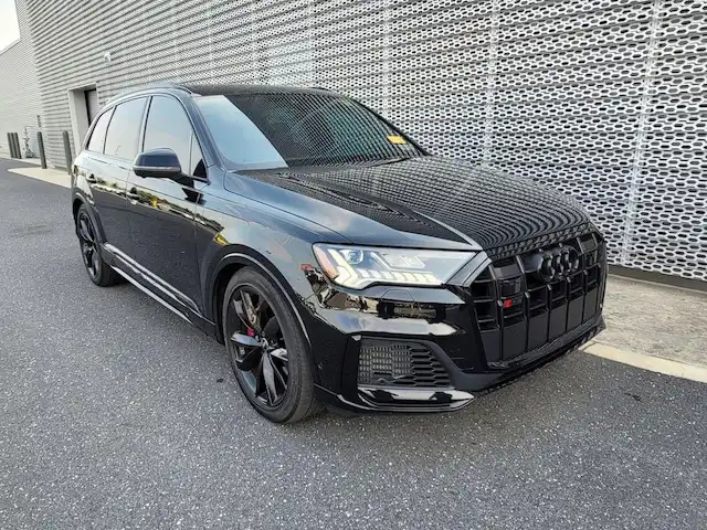 2023 Audi SQ7 Prestige quattro Tiptronic's photo