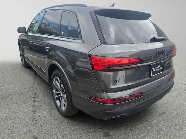 2026 Audi Q7 45 Premium Plus quattro Tiptronic photo 5