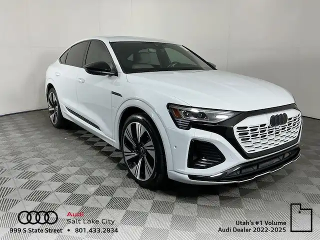 2024 Audi Q8 Sportback e-tron 114 kWh Prestige quattro 55's photo