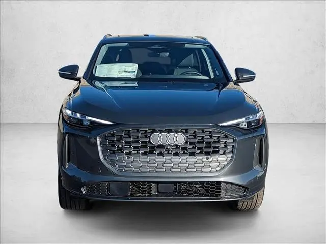 2025 Audi Q5 40 Premium Plus photo 5