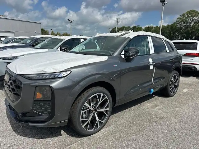 2026 Audi Q3 S line quattro's photo
