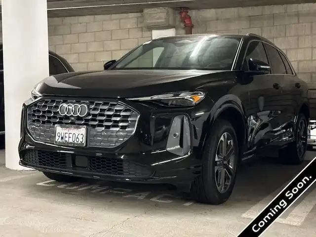 2025 Audi Q5 40 Premium's photo