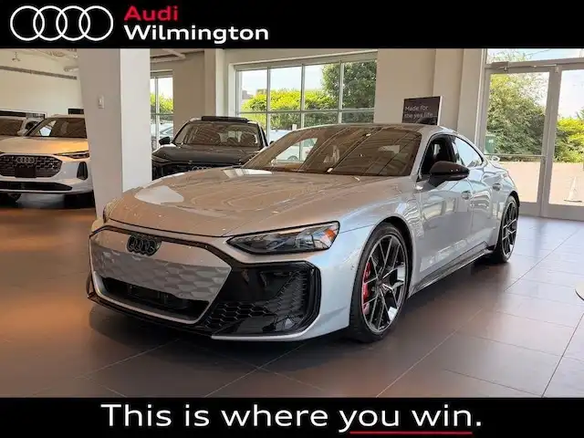 2026 Audi RS e-tron GT Base's photo
