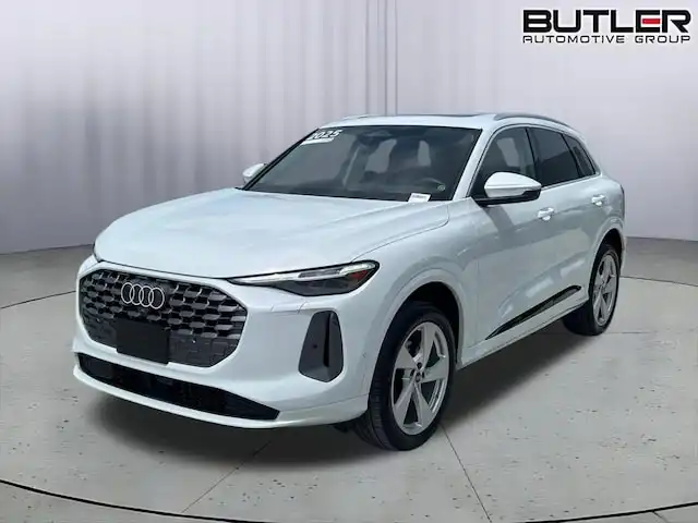 2025 Audi Q5 Premium Plus quattro's photo