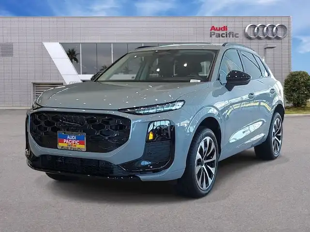 2026 Audi Q3 S line quattro's photo