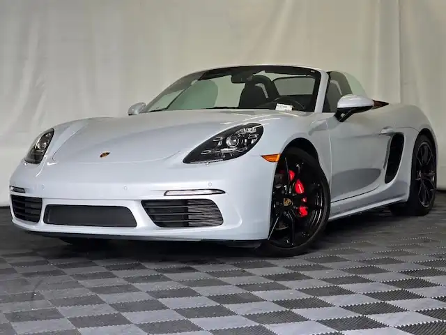 2025 Porsche 718 Boxster S's photo