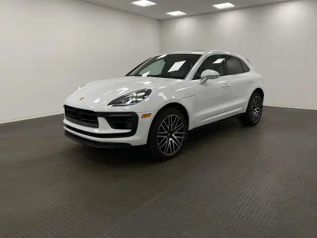 2023 Porsche Macan S's photo