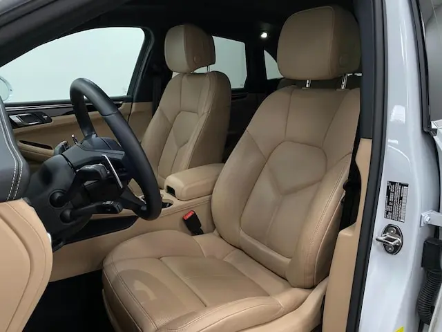 2023 Porsche Macan S photo 5