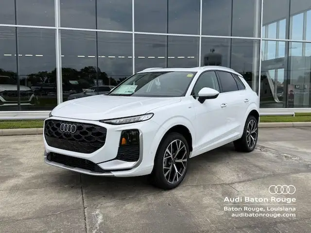 2026 Audi Q3 S line quattro photo 1