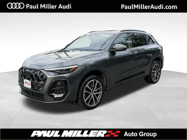 2026 Audi Q5 Premium Plus quattro's photo