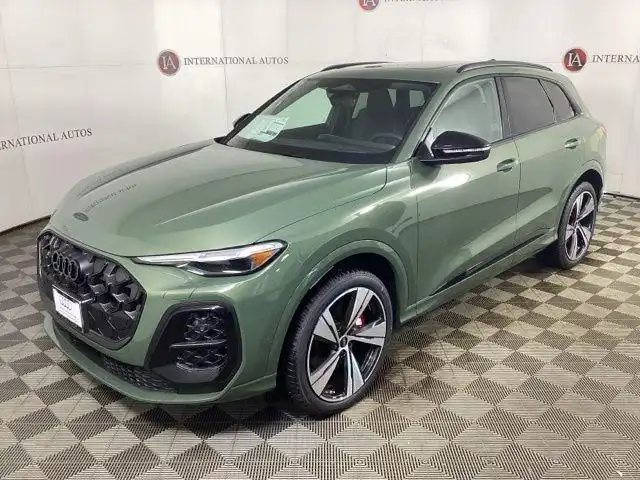 2025 Audi SQ5 Premium Plus's photo