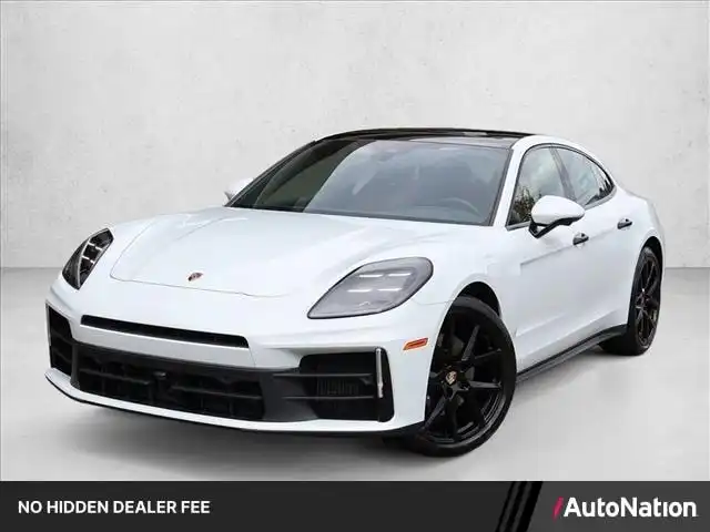 2025 Porsche Panamera 4's photo