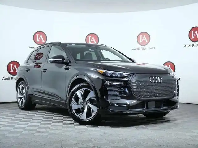 2025 Audi Q6 e-tron Prestige quattro's photo